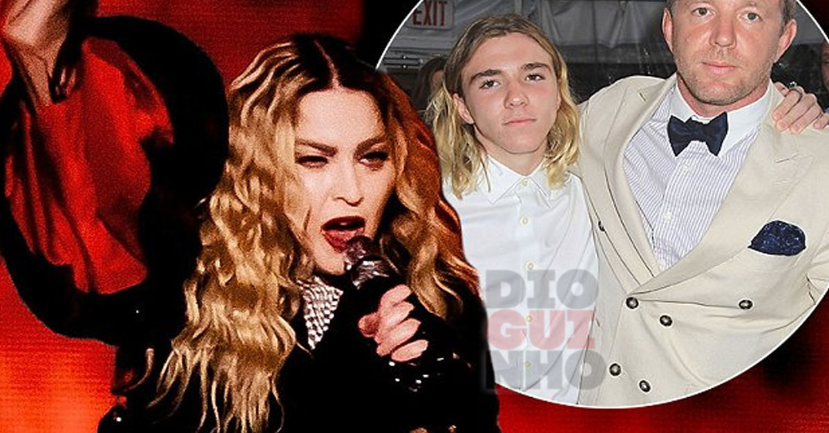 Madonna, em lágrimas, dedica música ao filho