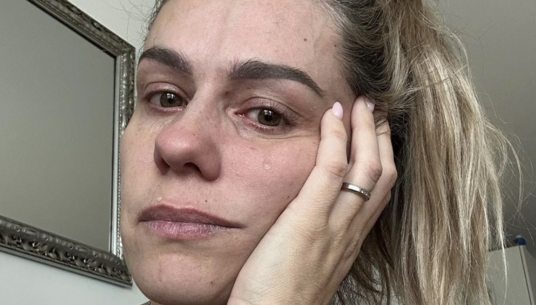 Ana Barbosa mostrase a chorar "Estou a atravessar um período bastante