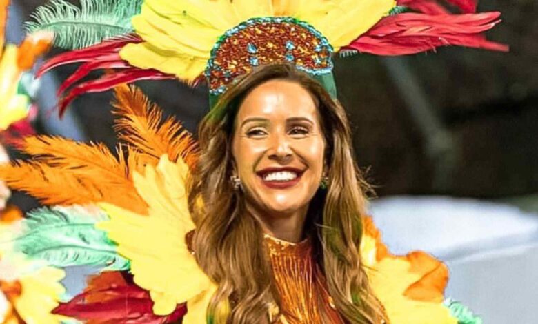 Érica Silva - Caneca Furada - Érica Silva a desfilar no Carnaval da Madeira