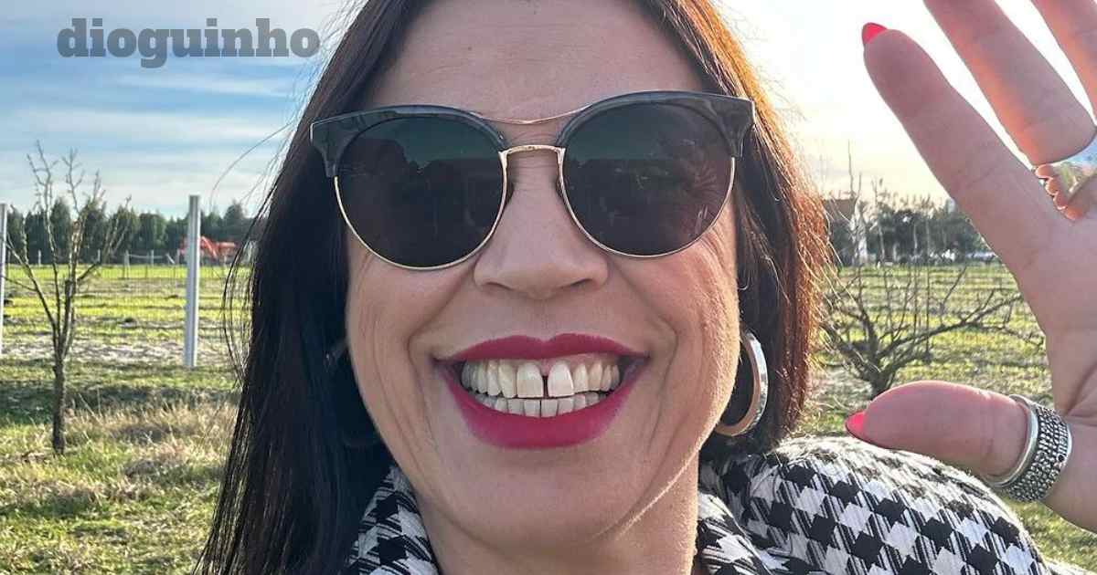 Cantora Rosinha reage após grave acidente que destruiu o carro