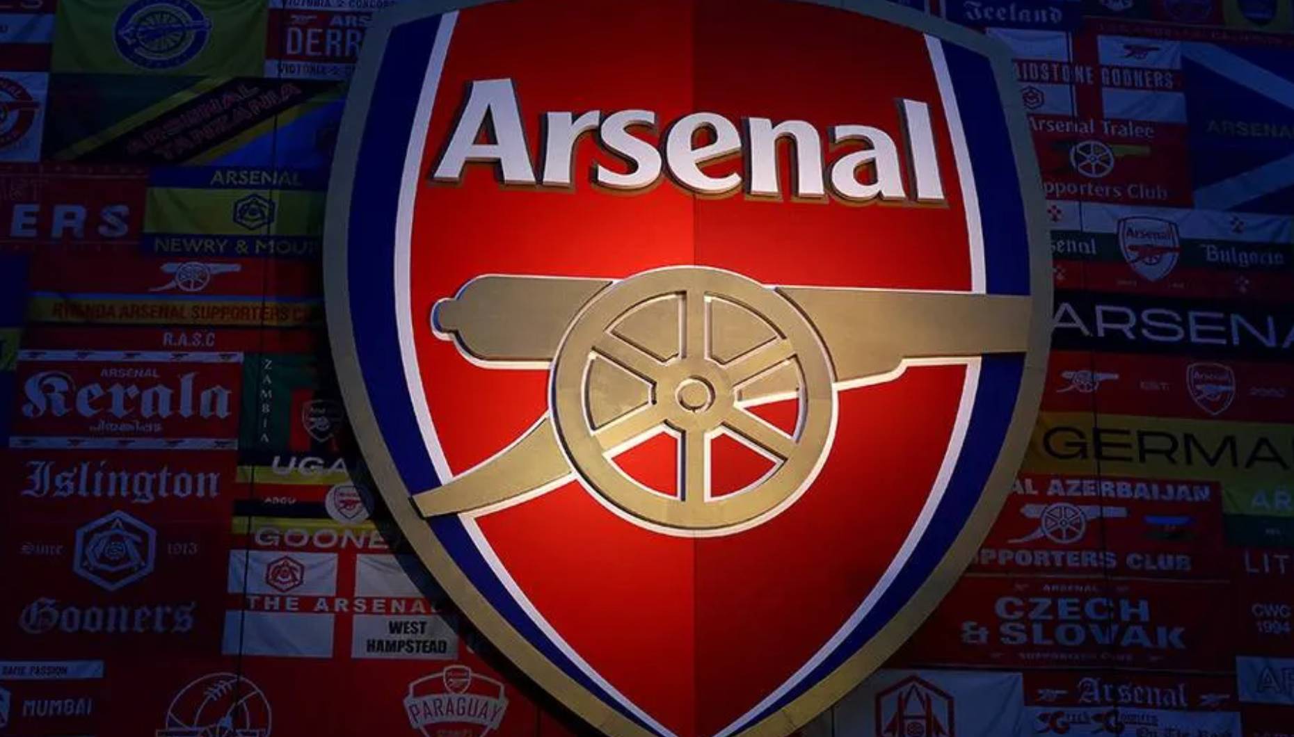 Arsenal Treinador do Arsenal está 'encantado' com Viktor Gyokeres do Sporting. Milhões brevemente a voar!