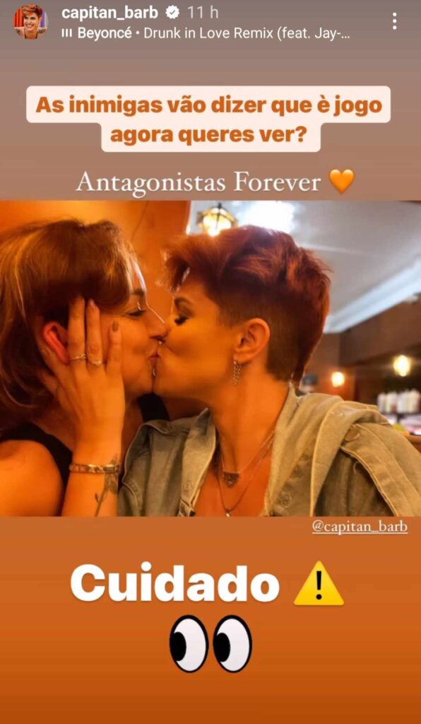 Quem as viu e quem as vê! Ana Barbosa e Débora Neves reencontram-se e até dão beijo na boca