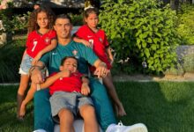 Cristiano Ronaldo emocionado numa entrevista após o jogo frente à Eslováquia
