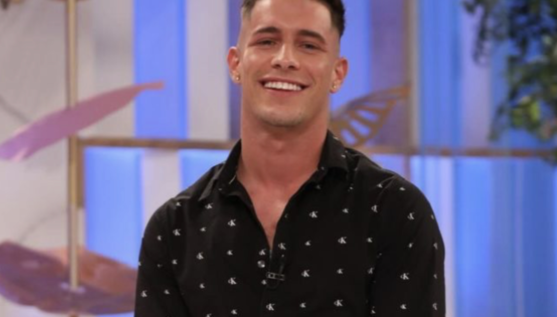 Zezinho atira-se a ex-concorrentes de reality shows: "egocêntricos, falta de caráter"
