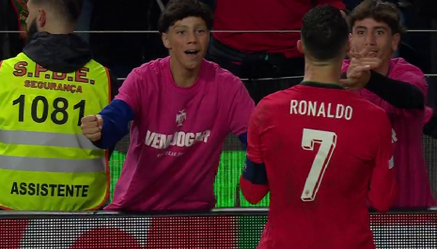 Golo de Cristiano Ronaldo frente à Polónia que vai correr mundo
