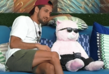 Sem limites! Manuel Rodrigues volta a provocar o Luís com boneco da filha
