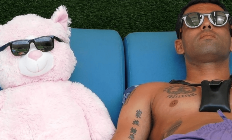 Bateu no fundo e vale tudo! Querem mexer no peluche da filha de Luís Gonçalves para picar