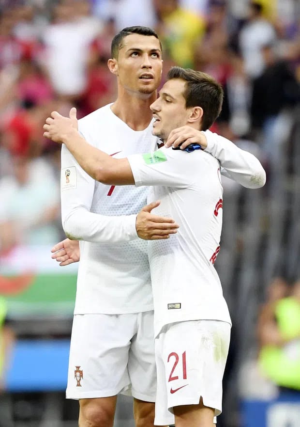 Cristiano Ronaldo proíbe telemóvel no quarto