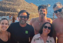 Excesso de mamilos! Joana Marques mostra férias no Algarve na companhia da agente famosa