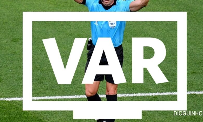 Pedro Sousa critica VAR e apela a fora-de-jogo semi-automático: “Prefiro que a máquina erre”