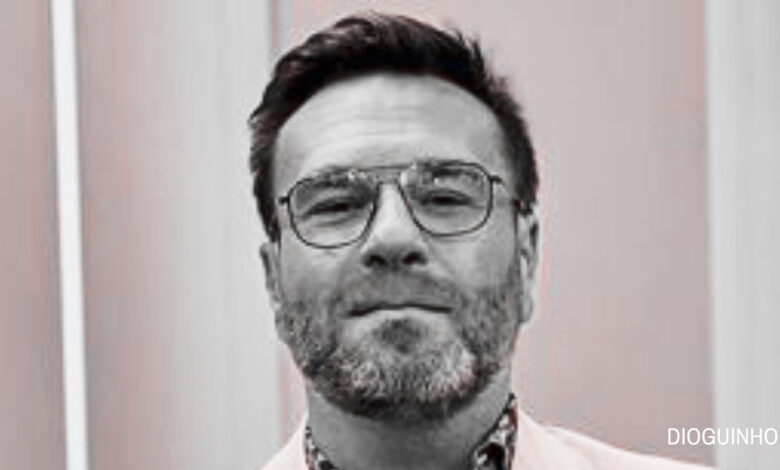 Nuno Eiró recorda aceitação dos pais à homossexualidade e casamento com ex-mulher