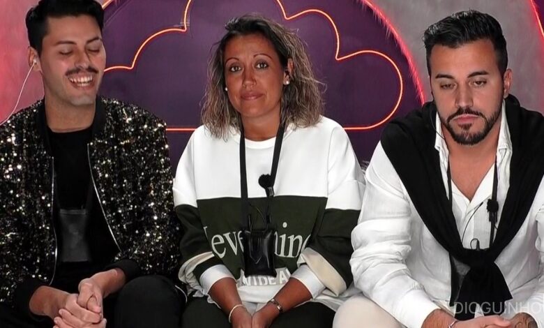 Botão dos segredos tocou! Leandro tenta revelar segredo de Marisa e Pedro Jorge