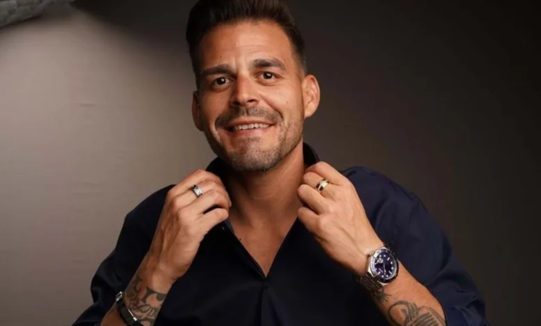 Cantor condenado por homicídio tentado após atropelamento