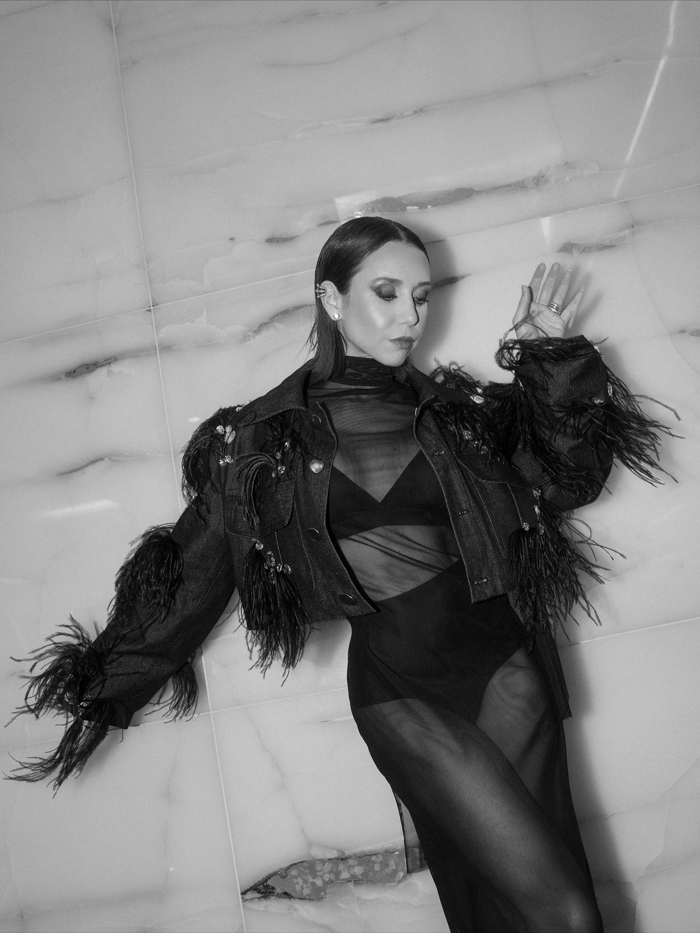 UAU! Sofia Arruda deslumbra na 'GQ Night of the Year' com look arrojado e marcante