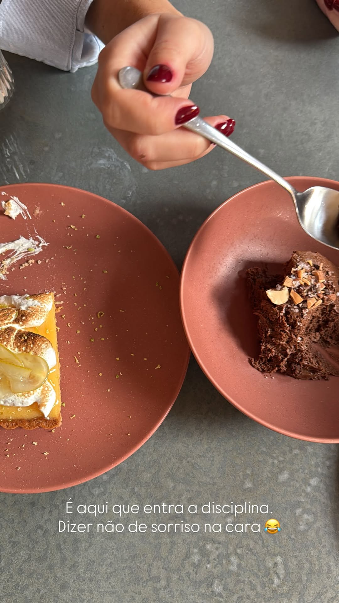 Companhia misteriosa: Francisco Monteiro "livre" e acompanhado após separação