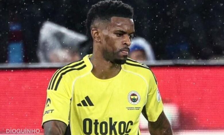 Mulher de Nélson Semedo assistida no hospital após aparatoso acidente de viação