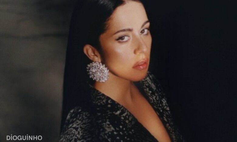 Sara Correia lança novo álbum e fala sobre a sua evolução: "A Sara de faca na liga existe sempre"