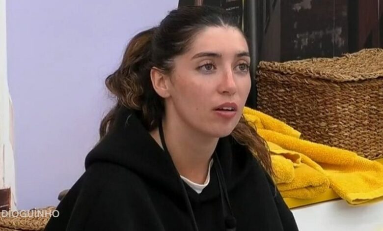 Ariana defende-se no rescaldo da gala: "Se eu fosse egoísta andava aos beijos no meio de toda a gente"