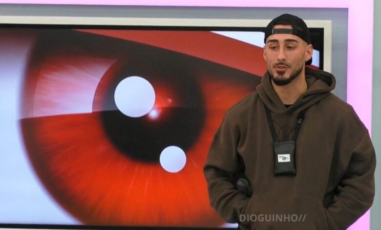 Botão de pânico: Afonso Leitão é o primeiro a tentar descobrir o segredo da casa