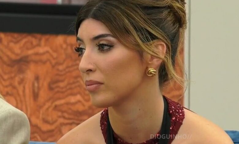 Voz dá 'estouro' em Ariana Miranda durante direto: Sobre a sua postura no Desafio Final