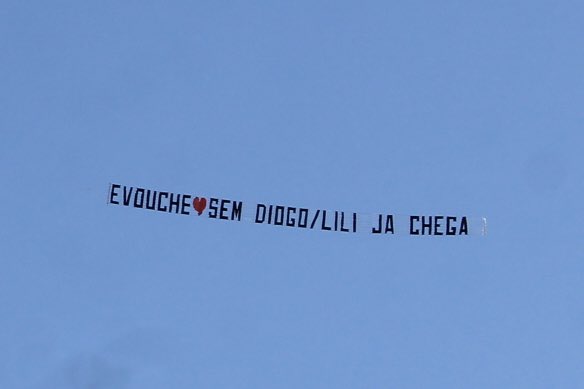 Aviso do exterior: Eva Pais fica em 'choque' após mensagem da família sobre o ex-namorado