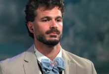 João Santos lança indireta e esclarece cronologia da relação com Adriana