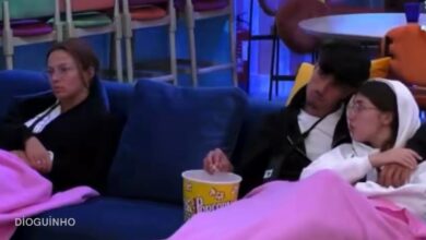 Ariana 'marca território' com Diogo a poucos centímetros de Eva na noite de cinema: "Chega para cá"