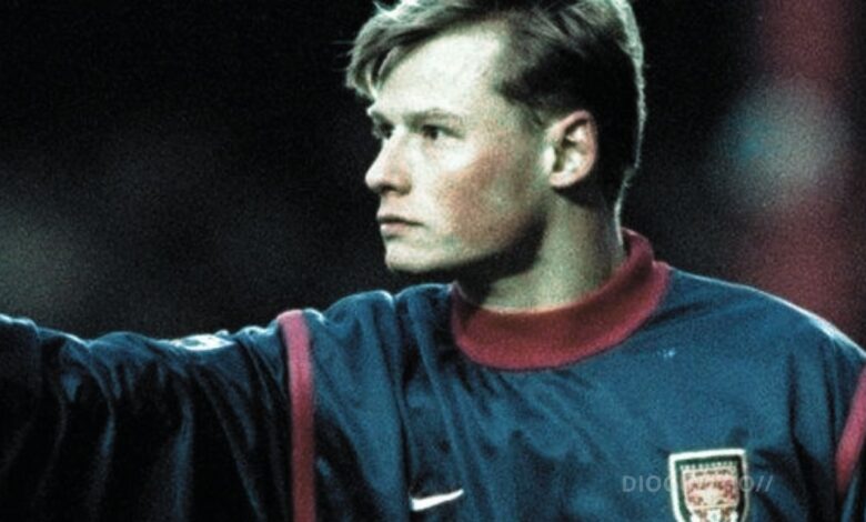 Luto no futebol mundial: Alexander Manninger morre aos 48 anos em acidente trágico