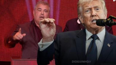 Toy quebra o protocolo nos Prémios Play e insulta Donald Trump em direto na RTP