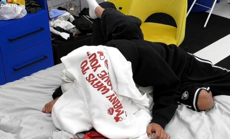 "Beijaria debaixo do edredom": Marta Cardoso desmascara Ariana no Extra do Secret Story