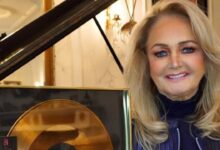 A cantora Bonnie Tyler recupera no hospital após cirurgia de urgência no Algarve