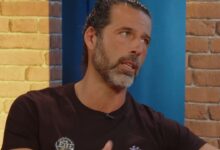 Gustavo Santos recorda infância difícil e o perdão à mãe fim de quase quatro décadas