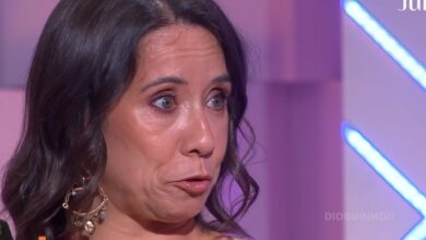 Andreia do 'Casados' emociona Júlia Pinheiro com história de vida marcada por perdas familiares e traição