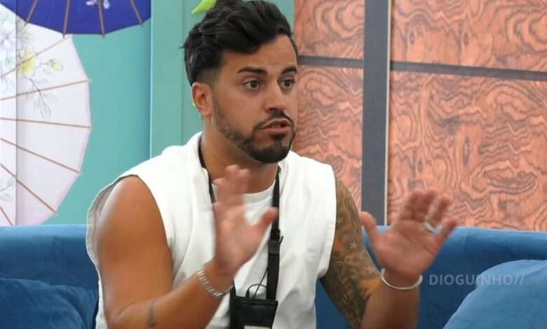 Leandro faz acusação 'grave' sobre Pedro Jorge: "Utiliza o dinheiro que tem na conta para..."