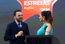 Rúben Pacheco Correia entrega prémio a Rabo de Peixe nos Açores