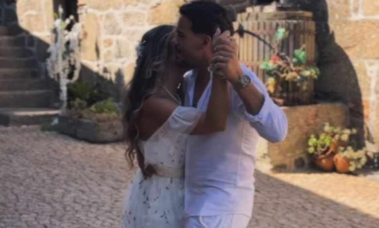 EX Casa dos Segredos vive momento de amor com batido do filho