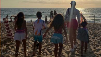 Georgina Rodríguez e família desfrutam da Praia do Guincho com boné e marmita