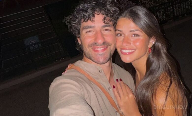 José Condessa realiza sonho de infância em Paris e declara-se a Luisinha Oliveira