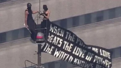 Pedido de casamento no Empire State: quando o romance extremo leva direto à esquadra de Nova Iorque