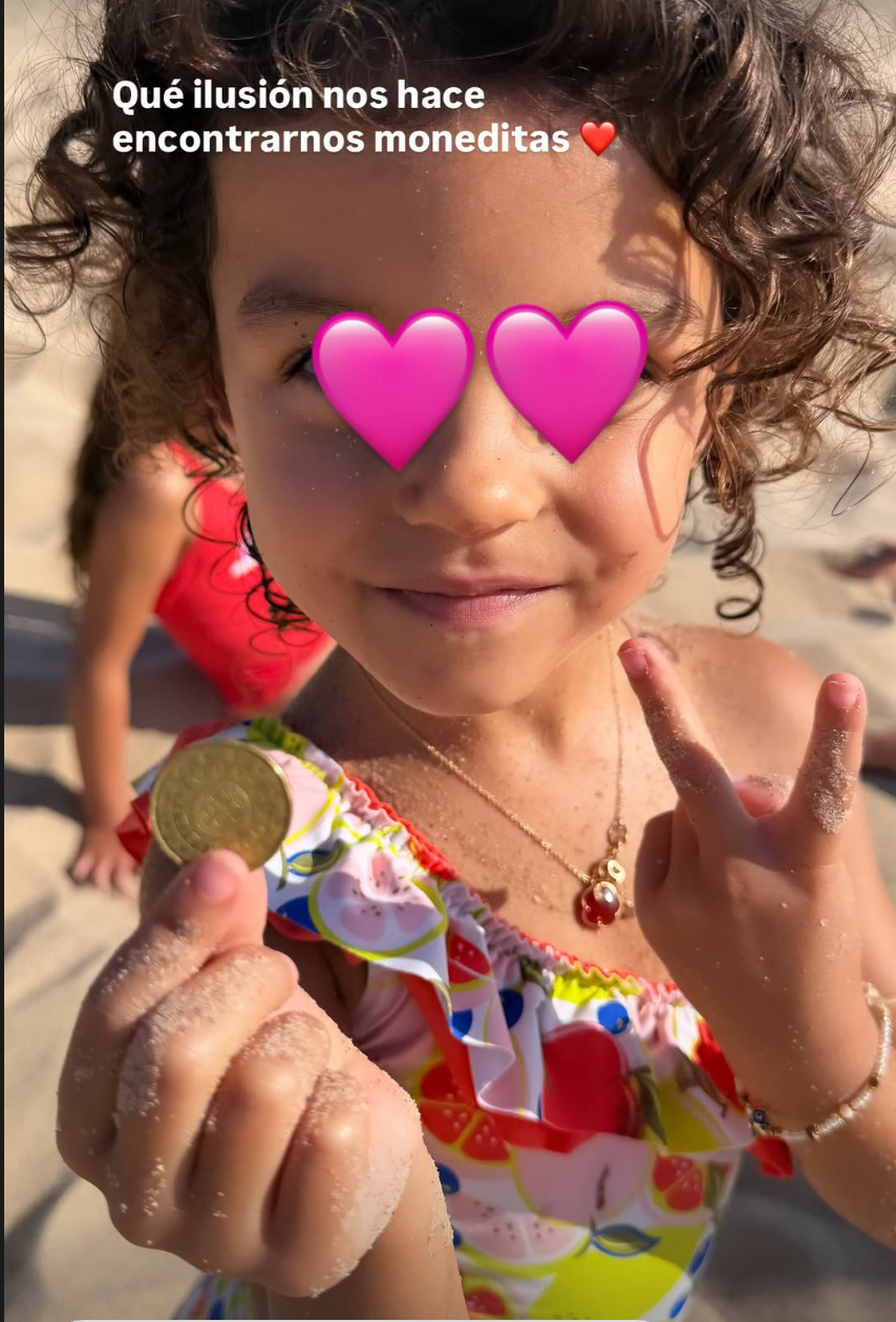 Georgina Rodríguez aproveita dia de praia em Portugal com as crianças