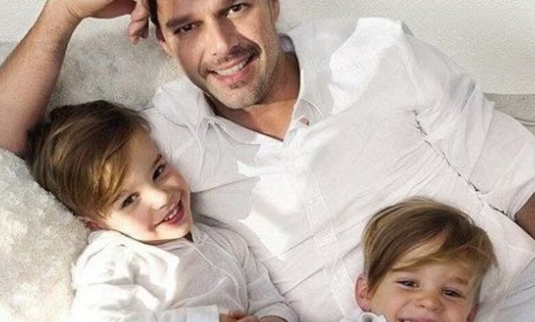 Gémeos de Ricky Martin atingem a maioridade: Valentino segue a dança, Matteo aposta na arte discreta
