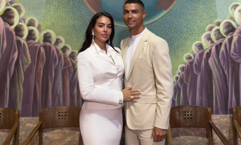 Cristiano e Georgina casaram-se em casa. Fotos e declarações exclusivas à VOGUE