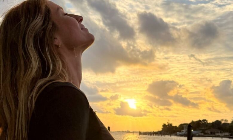 Inédito! Gisele Bündchen mostra filho de 1 ano a imitar o treino dela