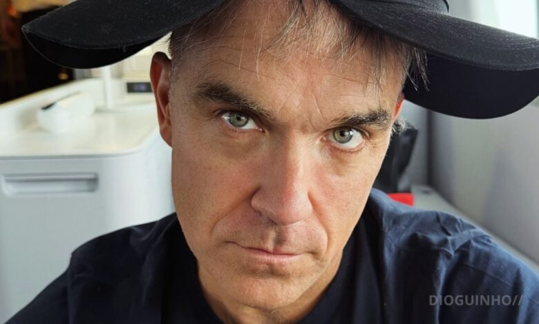 Antes de concerto em Portugal, Robbie Williams assume autismo e PHDA