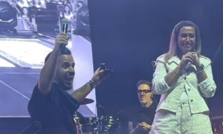 Pedro Jorge pede Marisa em casamento no palco com Fernando Daniel.. e reage nas redes