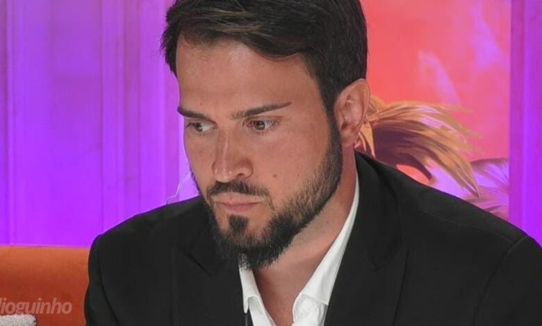Francisco Monteiro pede aos fãs que não gastem “um tostão” em votações e suspeita-se...