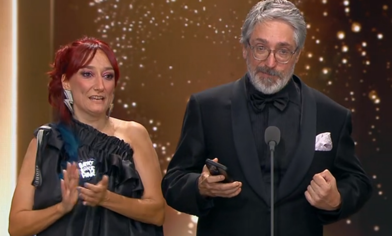 "Estou vivo": Apoiado numa bengala, Nuno Markl emociona Globos de Ouro após dois AVC