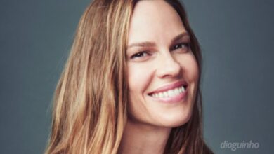 Três anos após ter tido gémeos aos 48 anos, Hilary Swank volta a engravidar aos 52