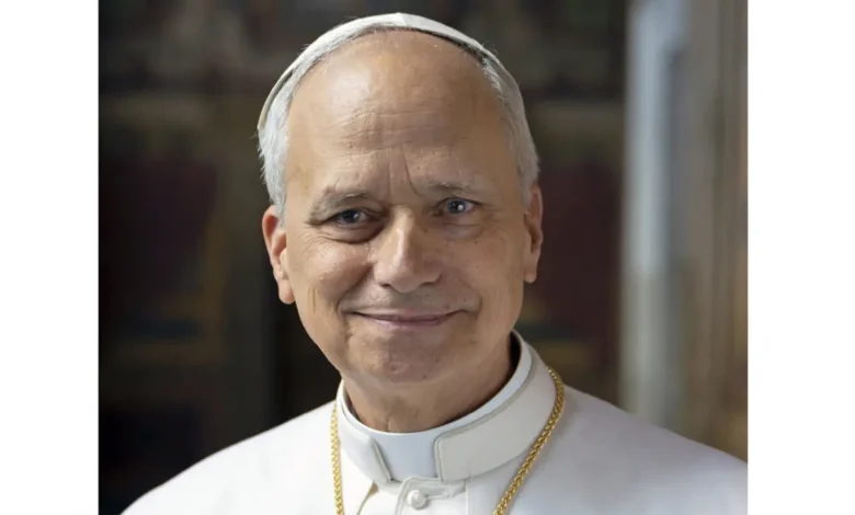 Papa Leão XIV regressa ao Vaticano após cirurgia a tumor no pulmão